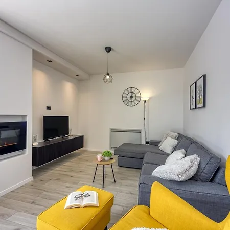 דירה Modern Ana With Jacuzzi And Pool