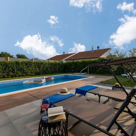 Modern Ana With Jacuzzi And Pool *