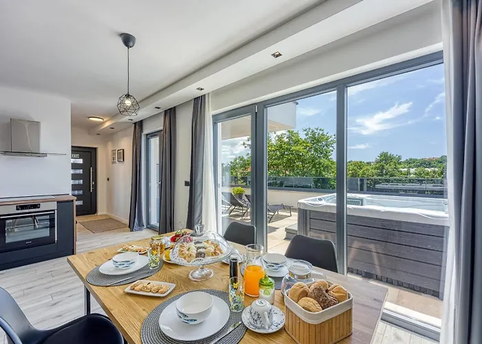 Daire Modern Ana With Jacuzzi And Pool Poreč