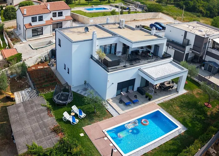 Modern Ana With Jacuzzi And Pool Daire