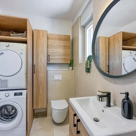 Modern Ana With Jacuzzi And Pool