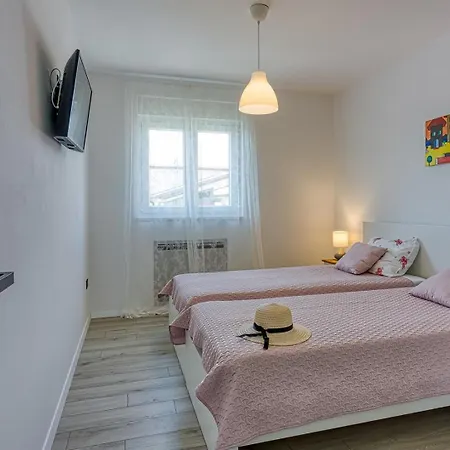 Modern Ana With Jacuzzi And Pool *