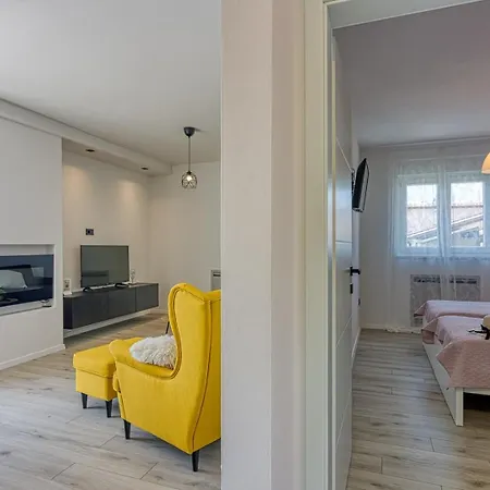 Modern Ana With Jacuzzi And Pool Apartament