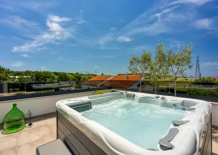 Апартаменты Modern Ana With Jacuzzi And Pool