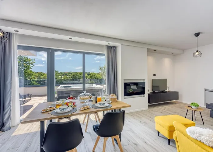 Modern Ana With Jacuzzi And Pool Пореч