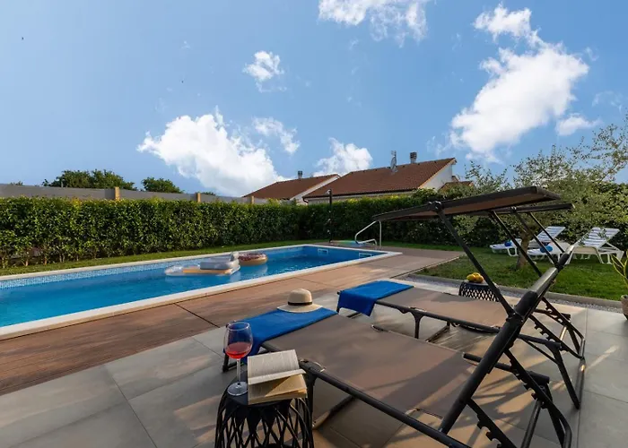 Modern Ana With Jacuzzi And Pool *