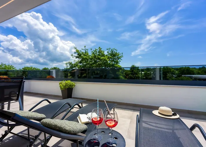 Modern Ana With Jacuzzi And Pool Apartment *